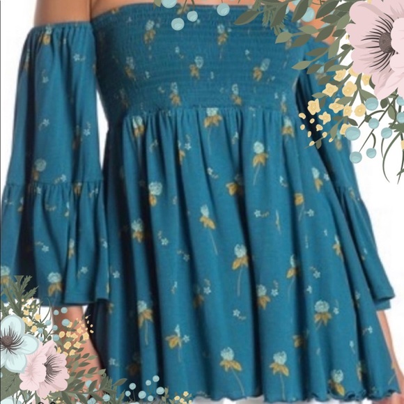 Free People Tops - FREE PEOPLE OFF THE SHOULDER TUNIC